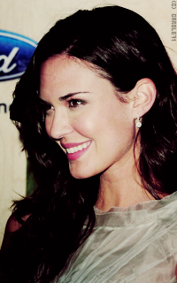 Odette Annable  6I4usLrj_o