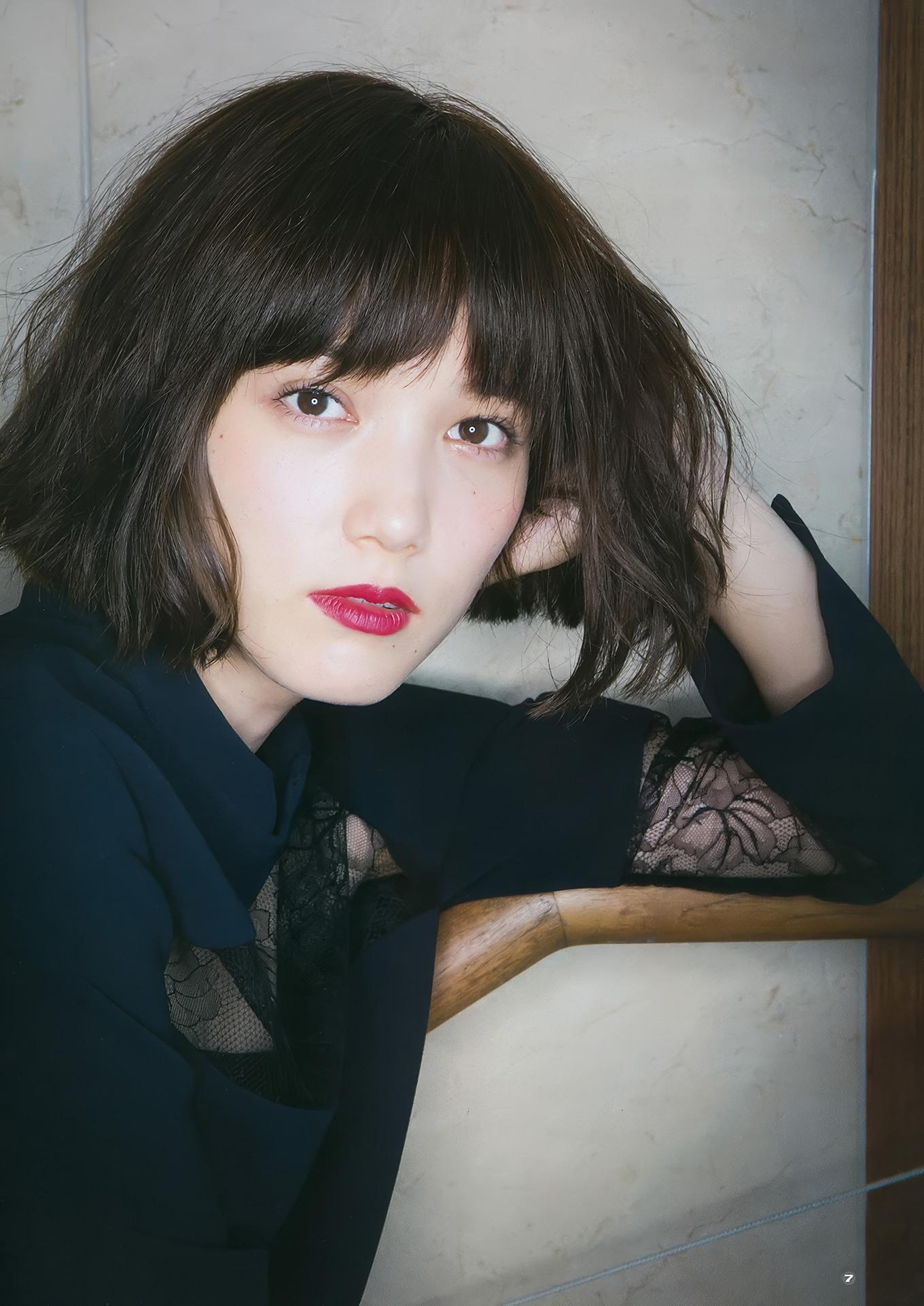 本田翼・奥津マリリ・はるかぜ, Young Gangan 2017 No.23 (ヤングガンガン 2017年23号)(9)