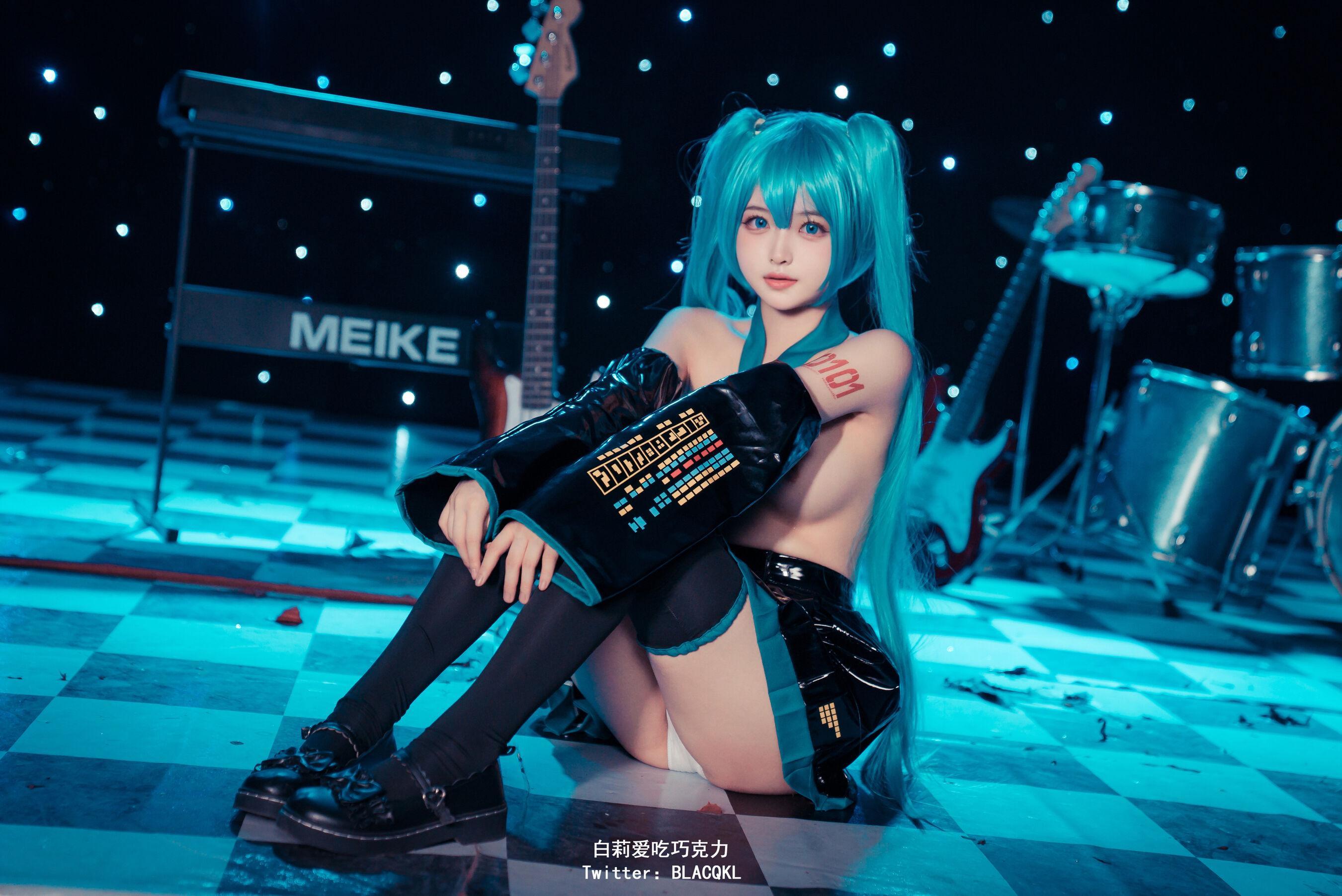 国模人体 白莉爱吃巧克力《未来初音 Miku》(18)