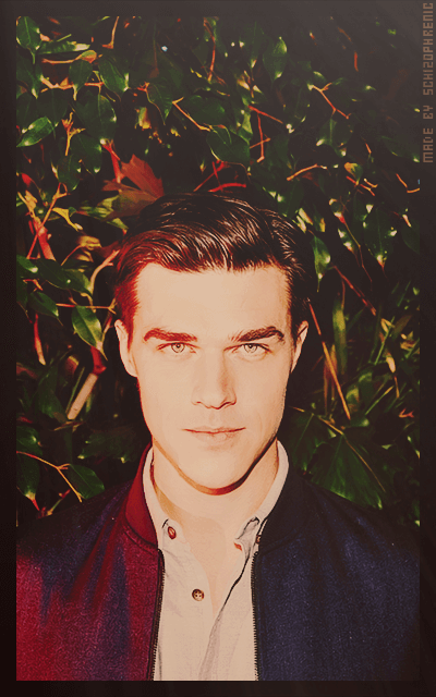 Finn Wittrock OImfx7Fz_o