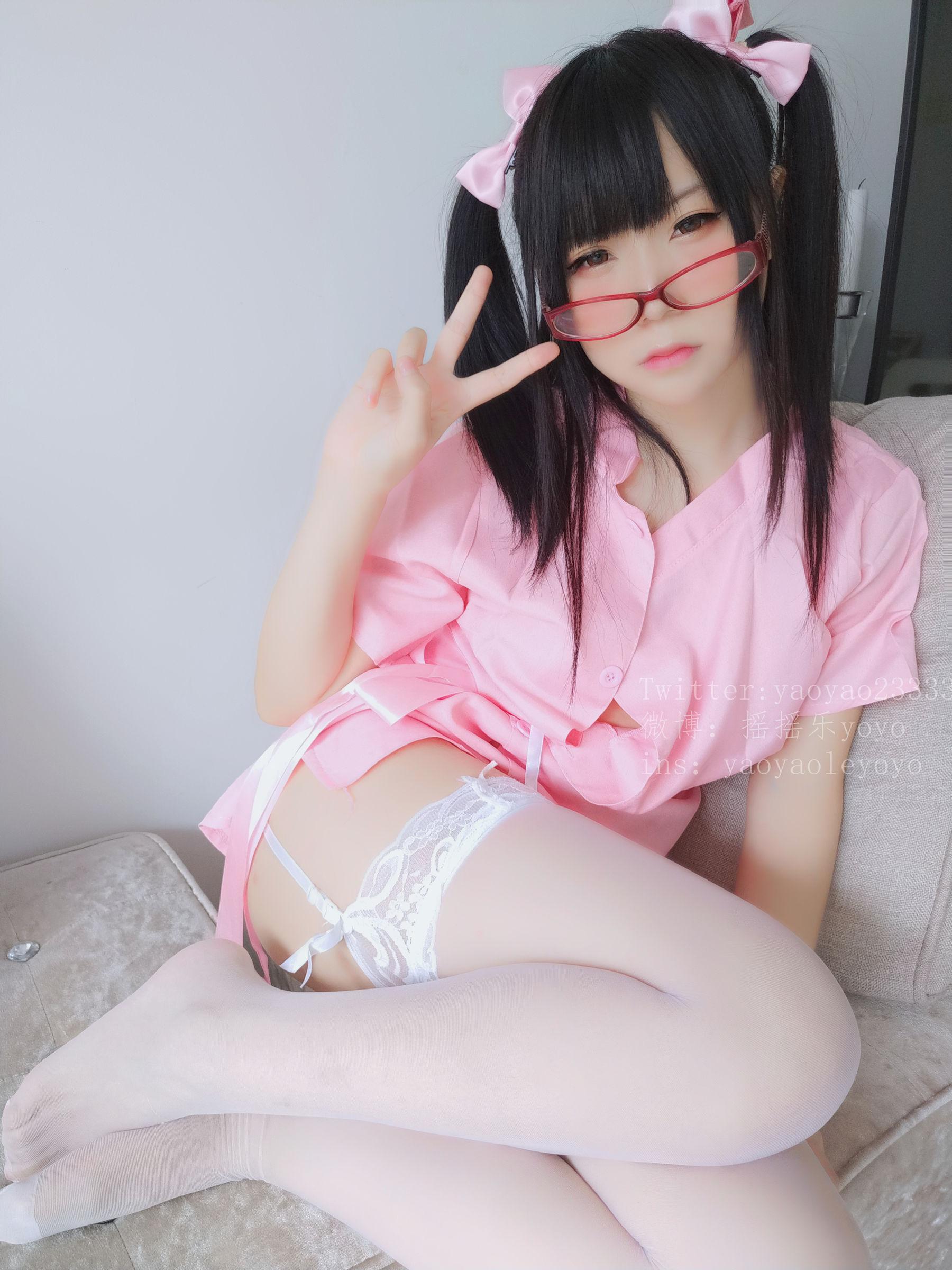 摇摇乐yoyo 《可爱粉色护士》 写真集(86)