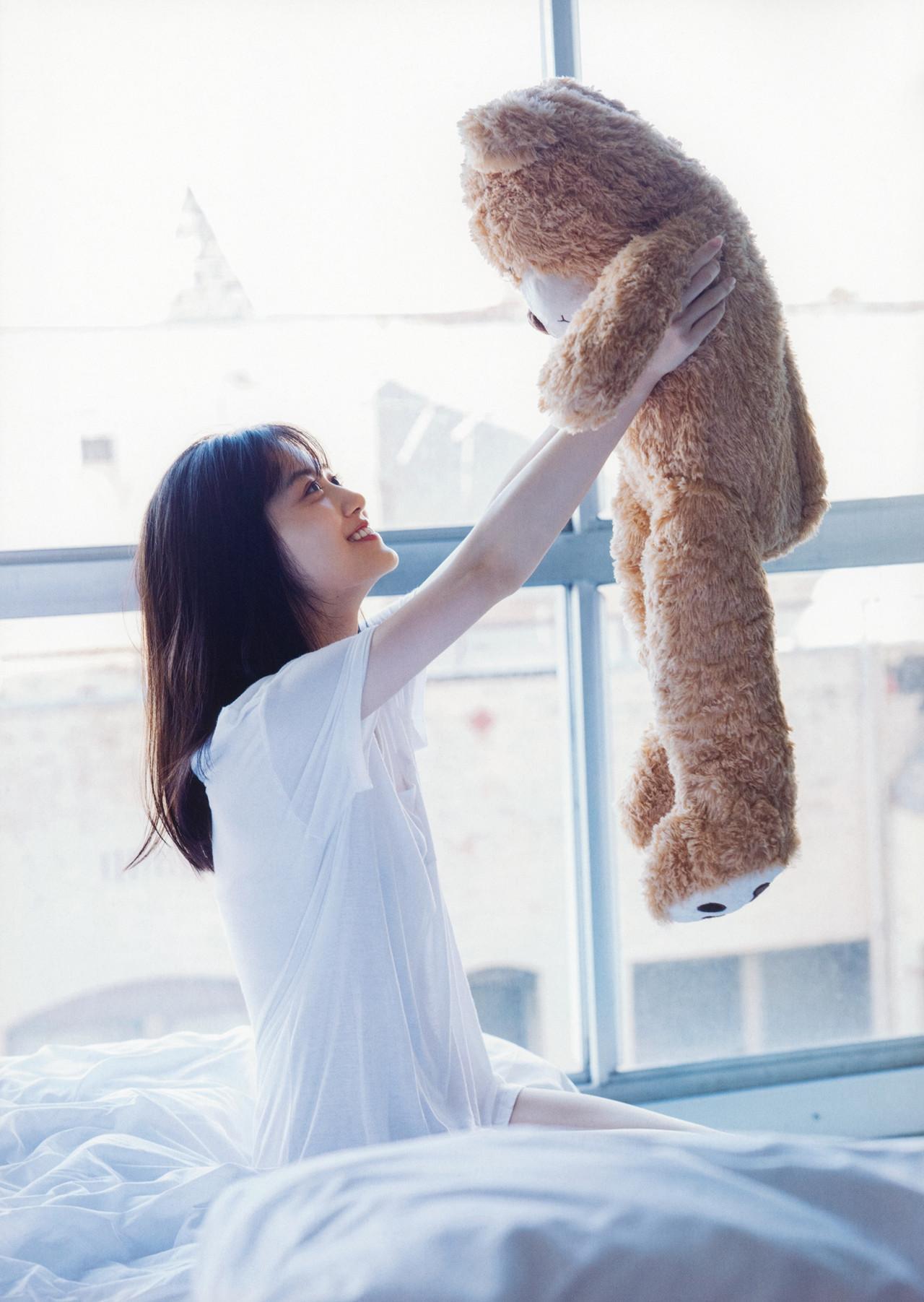 Mizuki Yamashita 山下美月, 2nd 写真集 「ヒロイン Heroine」 Set.01(10)