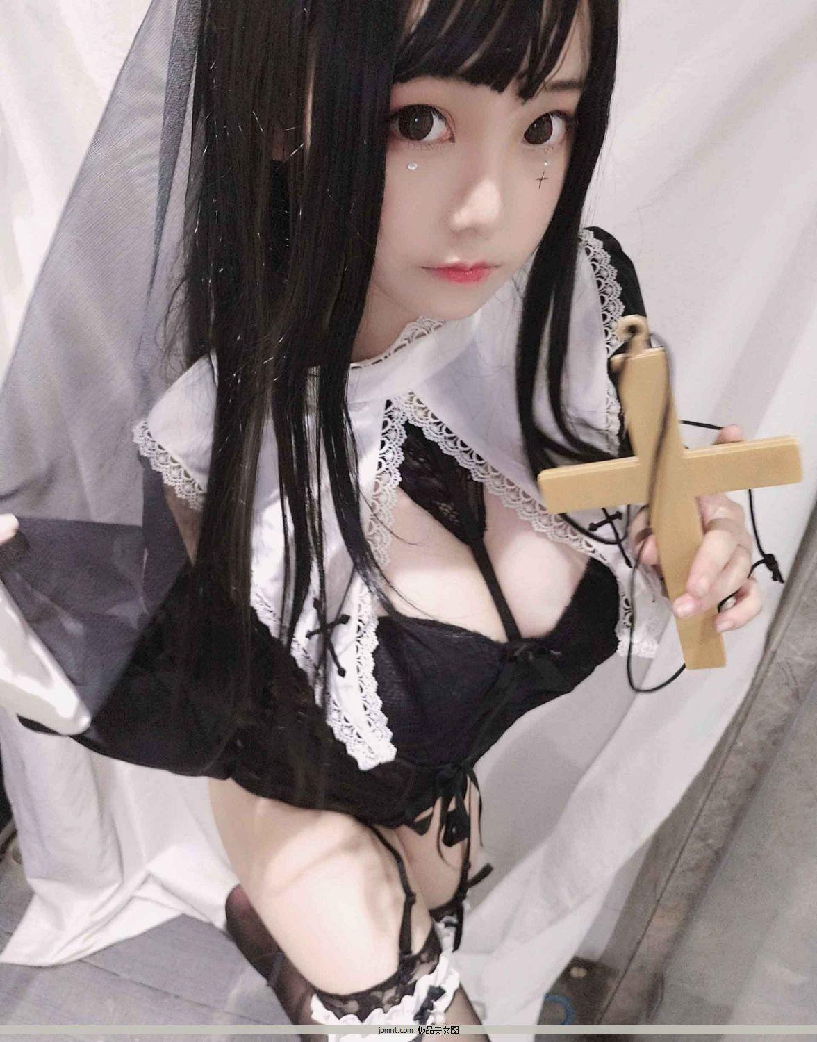 [美少女私拍cos-ACG爱动漫 蜜汁猫裘] 026 修女(9)