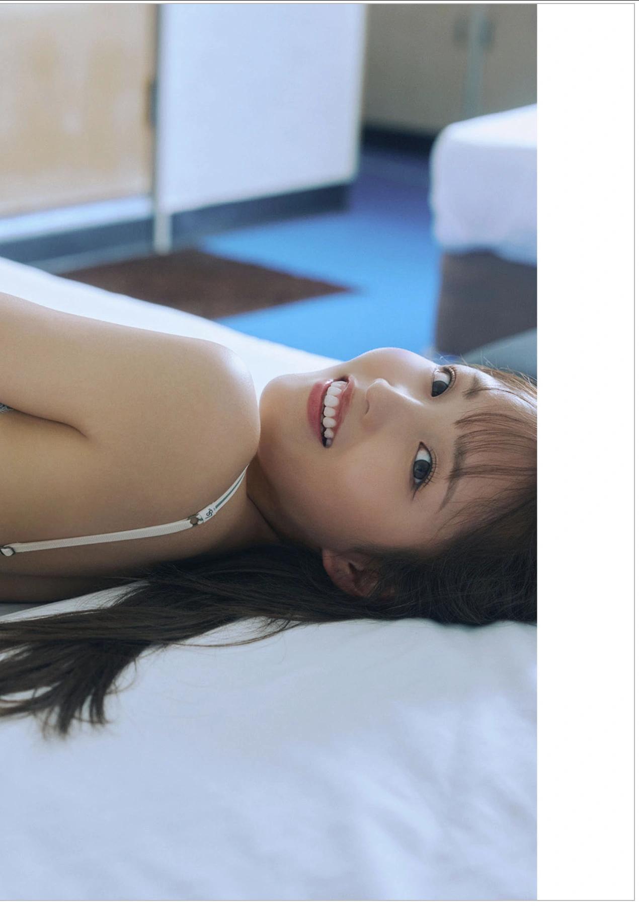 NEO ねお, Weekly Playboy 2025 No.42-43 (週刊プレイボーイ 2025年42-43号)(15)