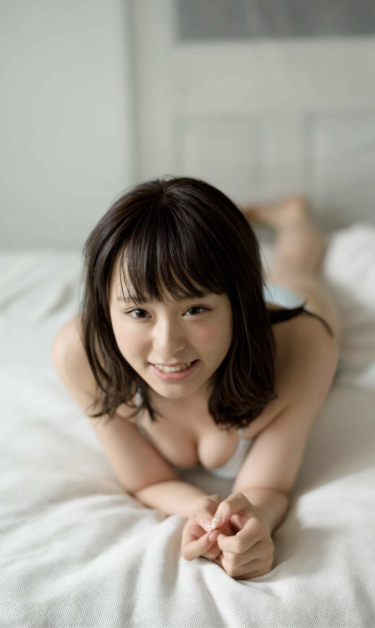 Rena Sato 佐藤麗奈, 週プレ Photo Book 「不思議の国のさとれな」 Set.01(22)