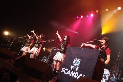 SCANDAL TEMPTATION BOX TOUR 2010～YEAH! tte Iei!～ LpjlBUHG_o