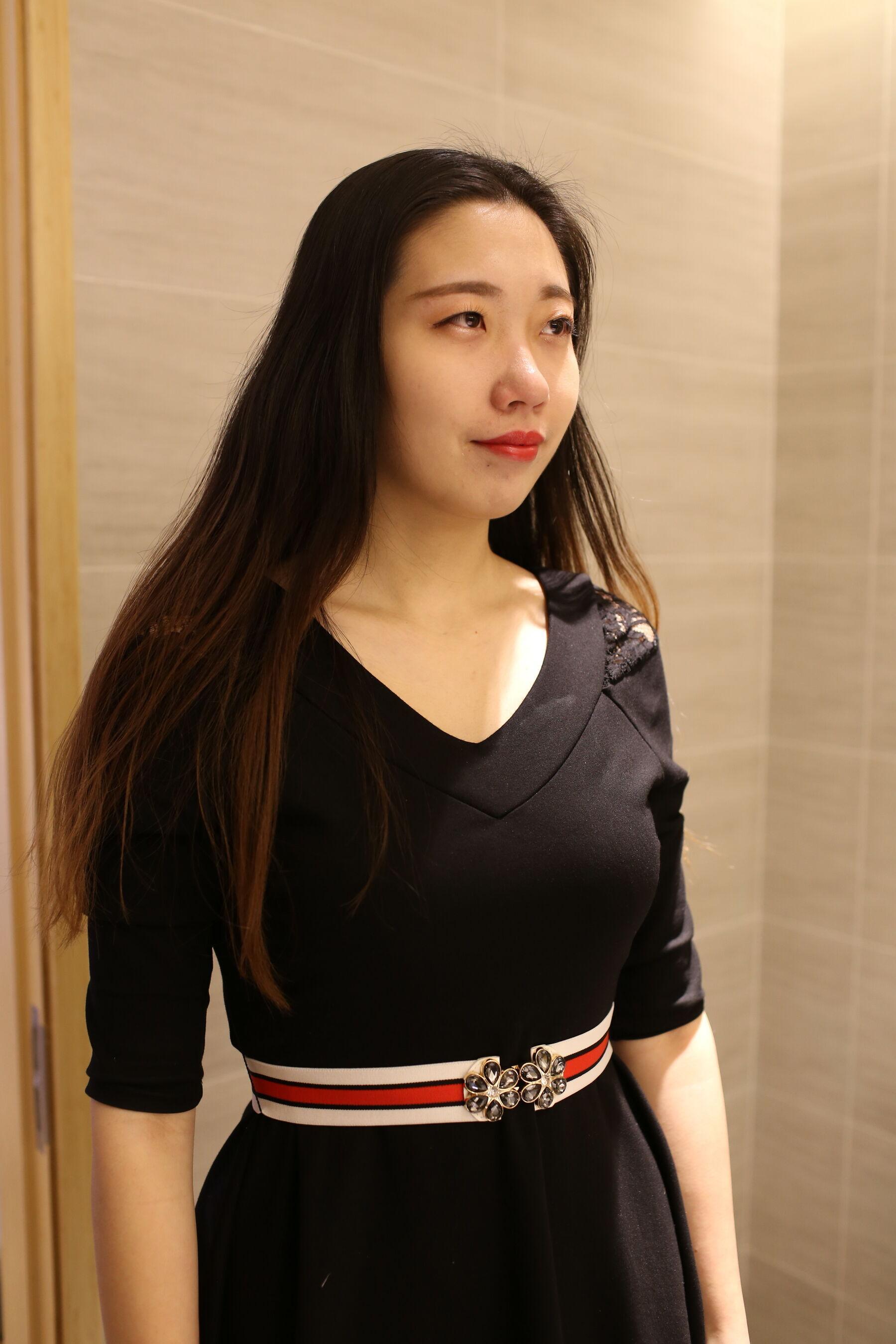 国模套图 国模悦月大尺度人体私拍套图(2)