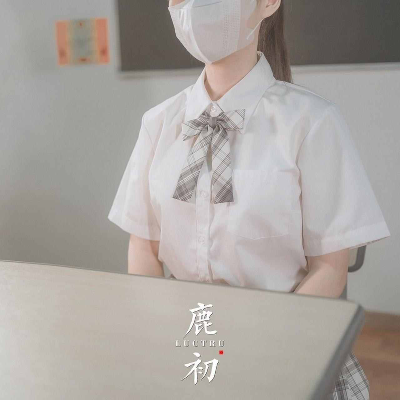 鹿初 Luctru, デジタル写真集 ‘教室 Classroom’ Set.02(1)