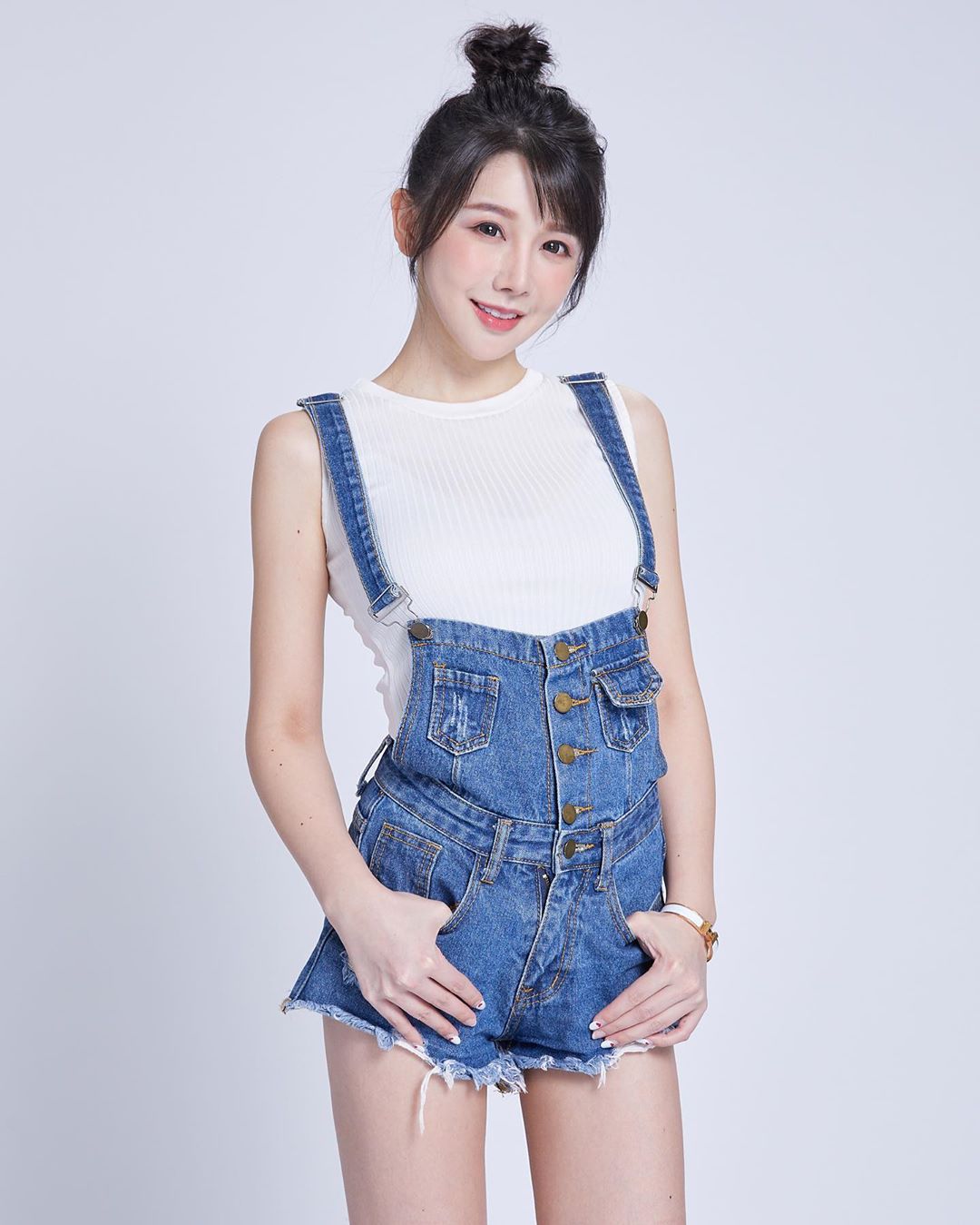 直播正妹—張摸摸 Ebl6AVCK o - 直播正妹—張摸摸