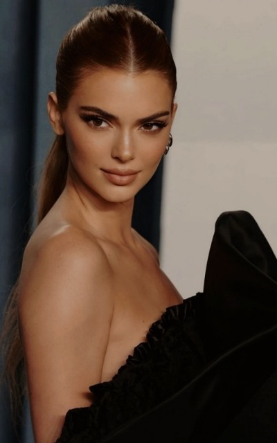 modelka - Kendall Jenner Io1nZAcP_o