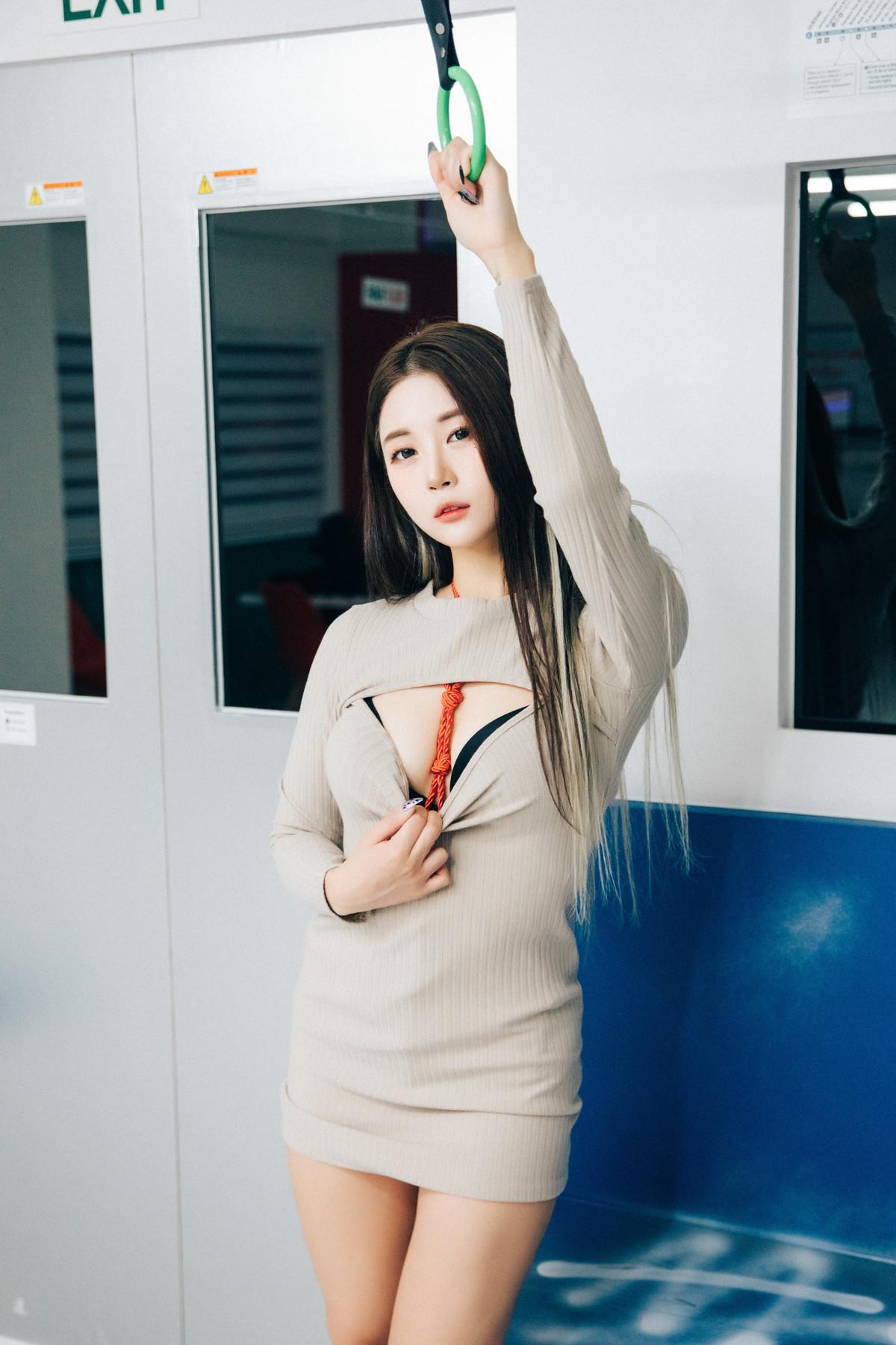 Jeong Bomi 정보미, [Loozy] Bondage Subway Set.02(16)