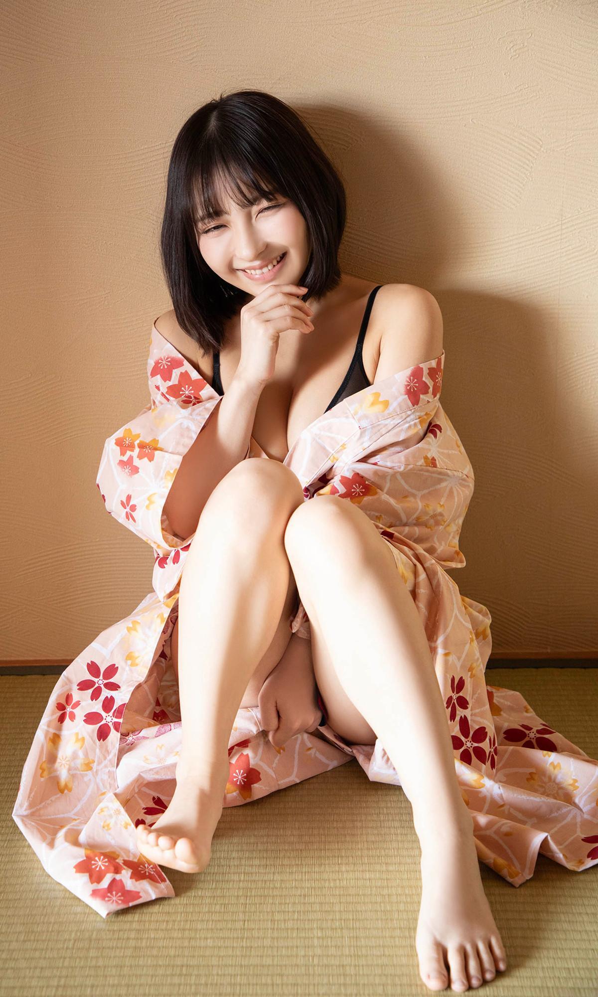 Toumi 十味, 週プレ Photo Book 「キミと春らんまん」 Set.03(2)