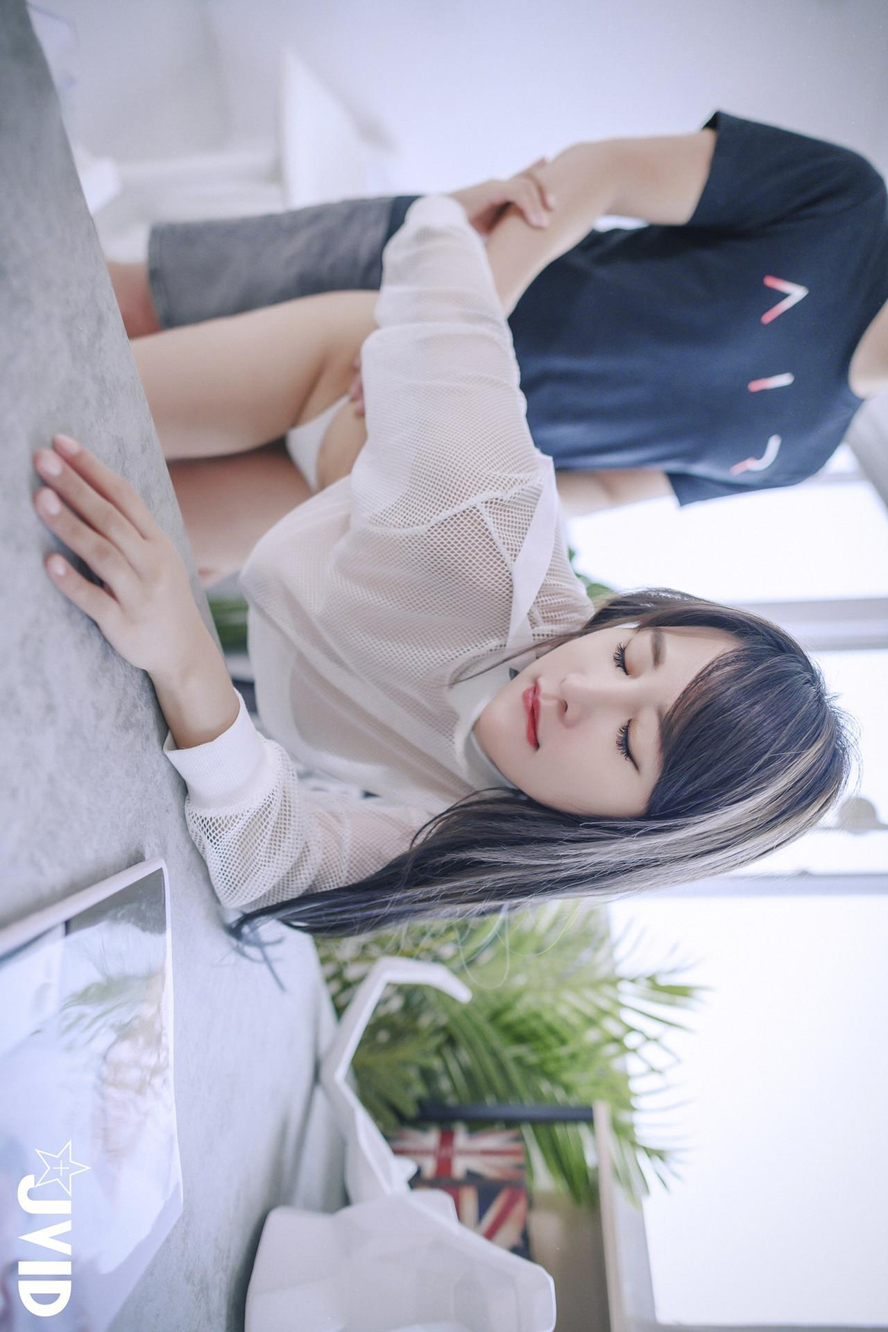 JVID Lele 樂樂 – 巨乳女神 樂樂－色誘閨密兄長，激情畫面曝光 Set.03(6)