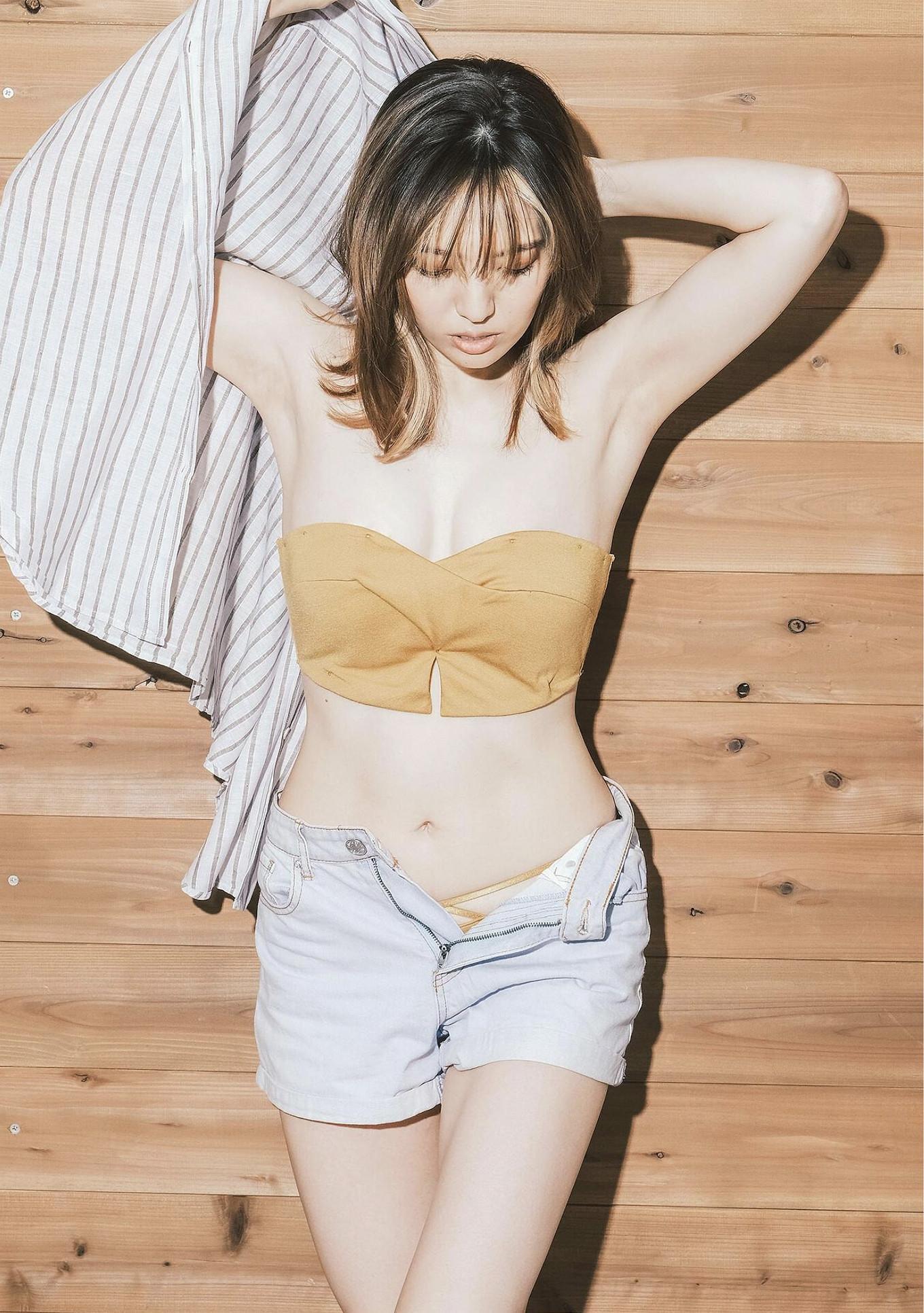 Misa Honma 本間ミサ, 写真集 「ニューヒロイン」 Set.04(2)