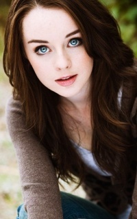 Kacey Rohl 4fumCsmg_o