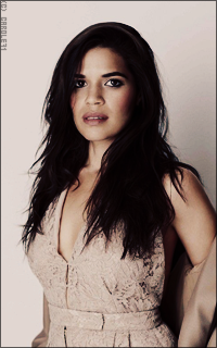 America Ferrera 5uI8QuMV_o