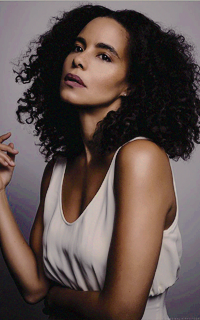 Parisa Fitz-Henley WWIUr7Gj_o