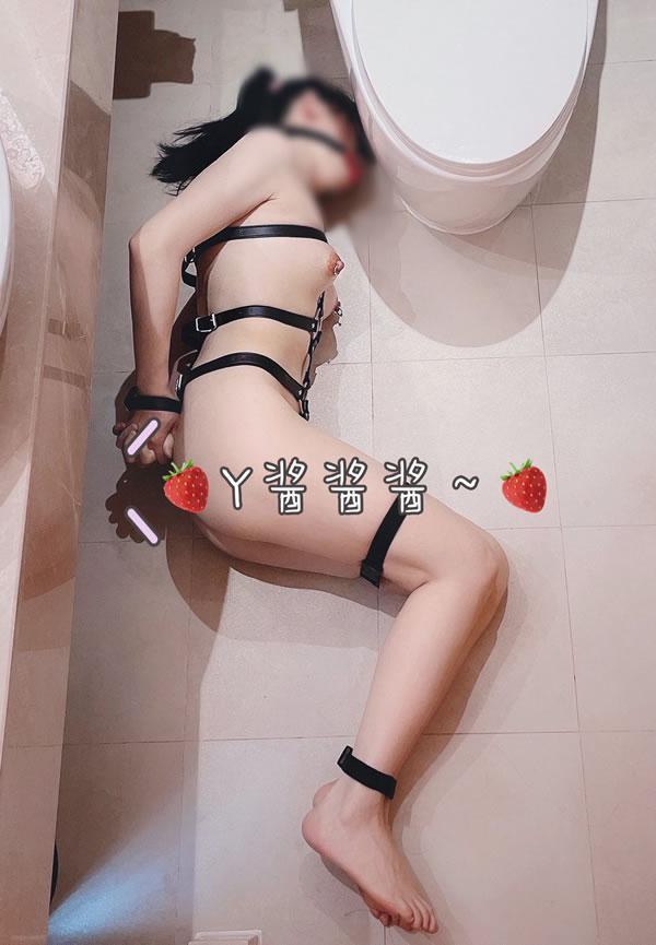 网红霉可可体操服+Y酱酱酱SM尺度图集(21)