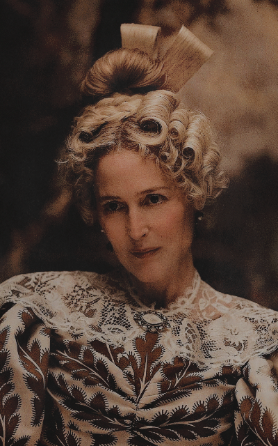 Gillian Anderson P7PpVO2U_o