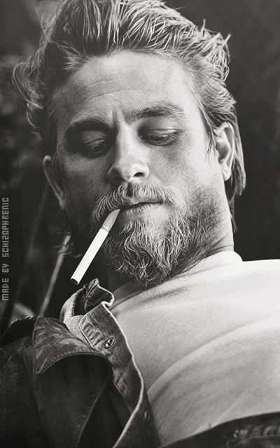 Charlie Hunnam VbhsFX6z_o