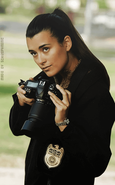 Cote de Pablo OqPgE0HG_o