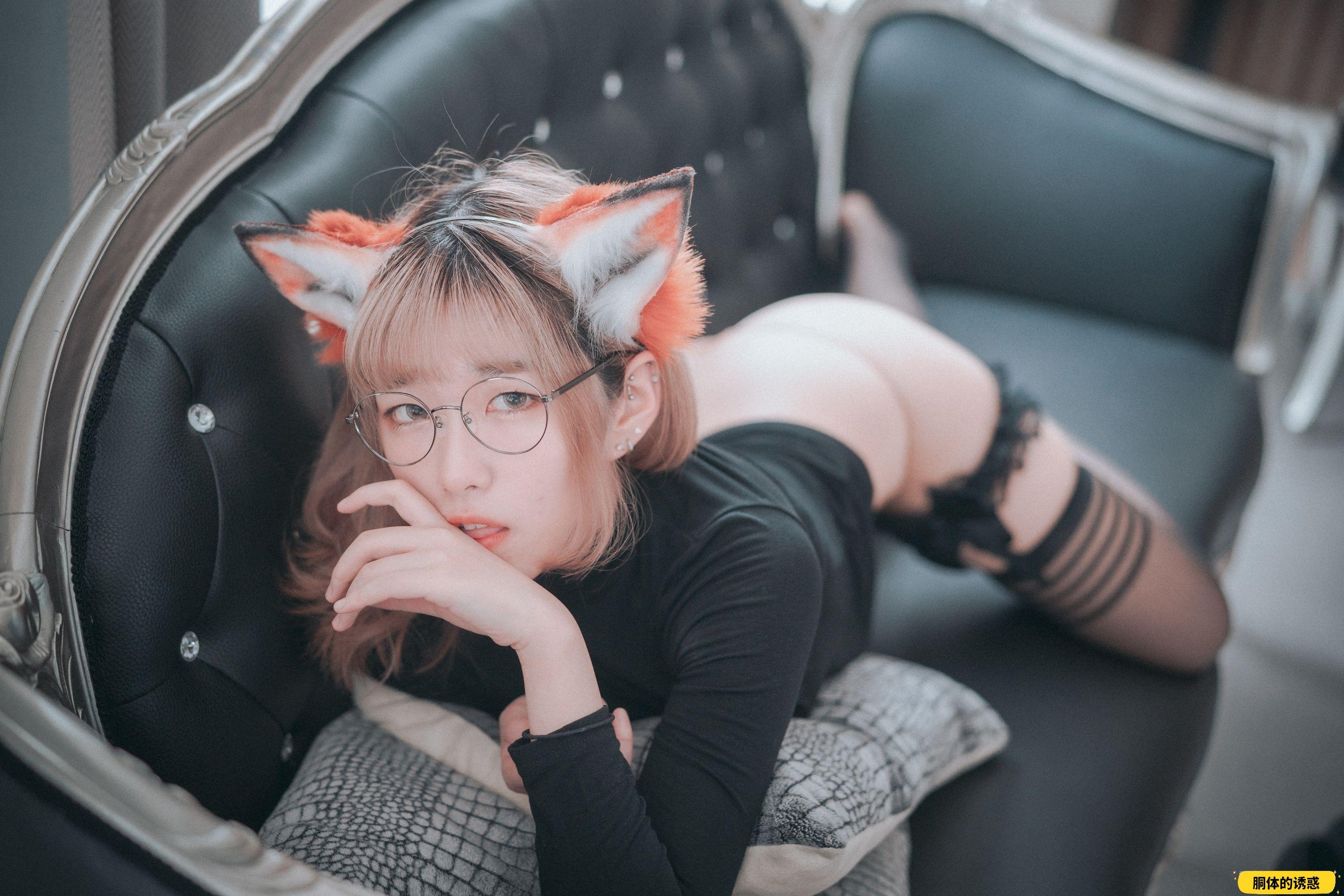 DJAWA Photo – Sonson (손손) - Enchanted Fox Girl