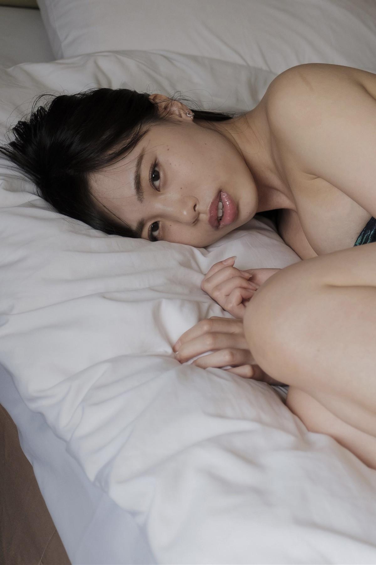 SenaAmane 天音汐那, Evolved Gravure 写真集 『クチビルに触れて vol.4』 Set.01(30)