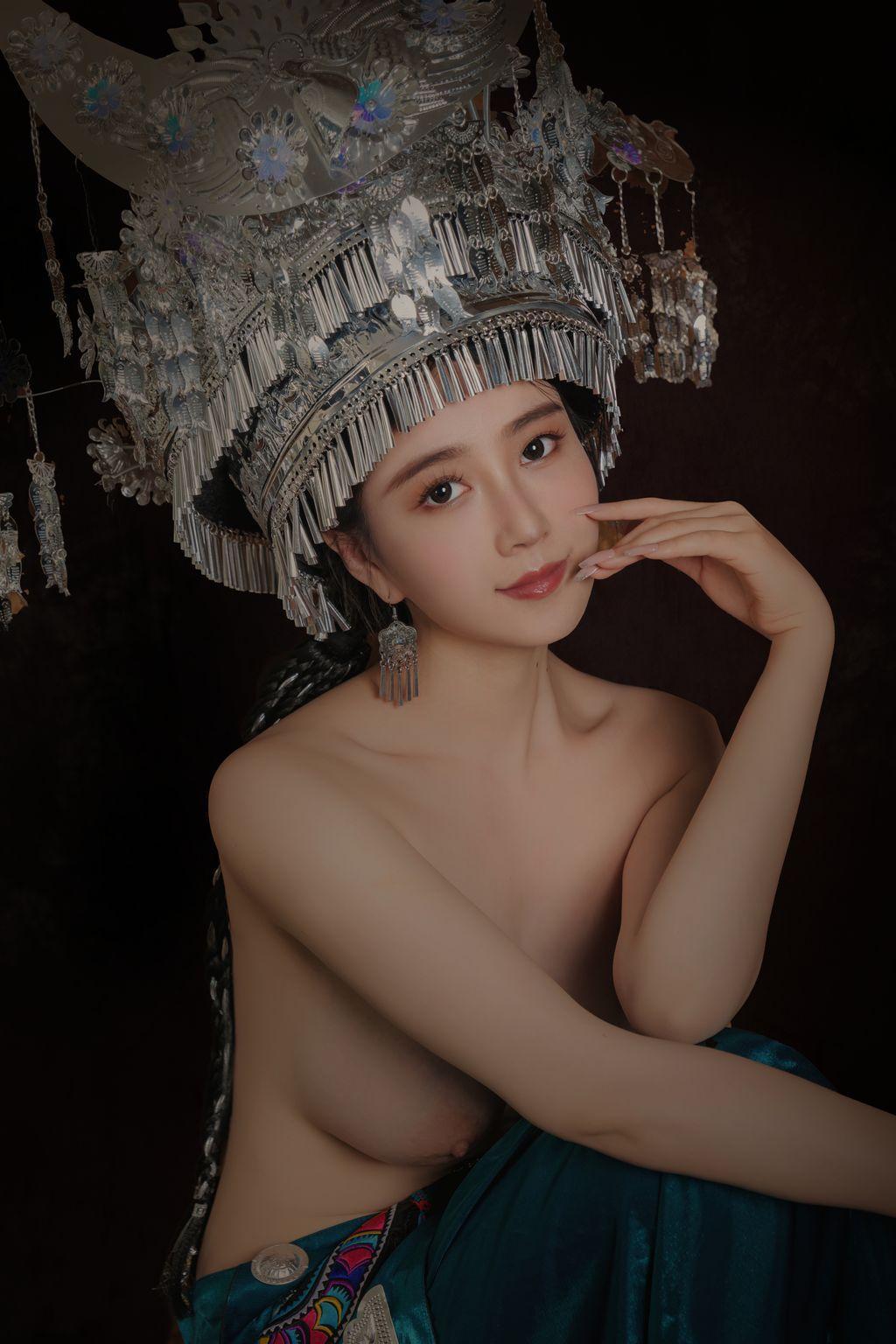 Coser@年年Nnian: 苗疆女孩 (50 photos)(29)
