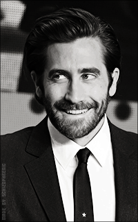 Jake Gyllenhaal - Page 3 M9lMSIl1_o