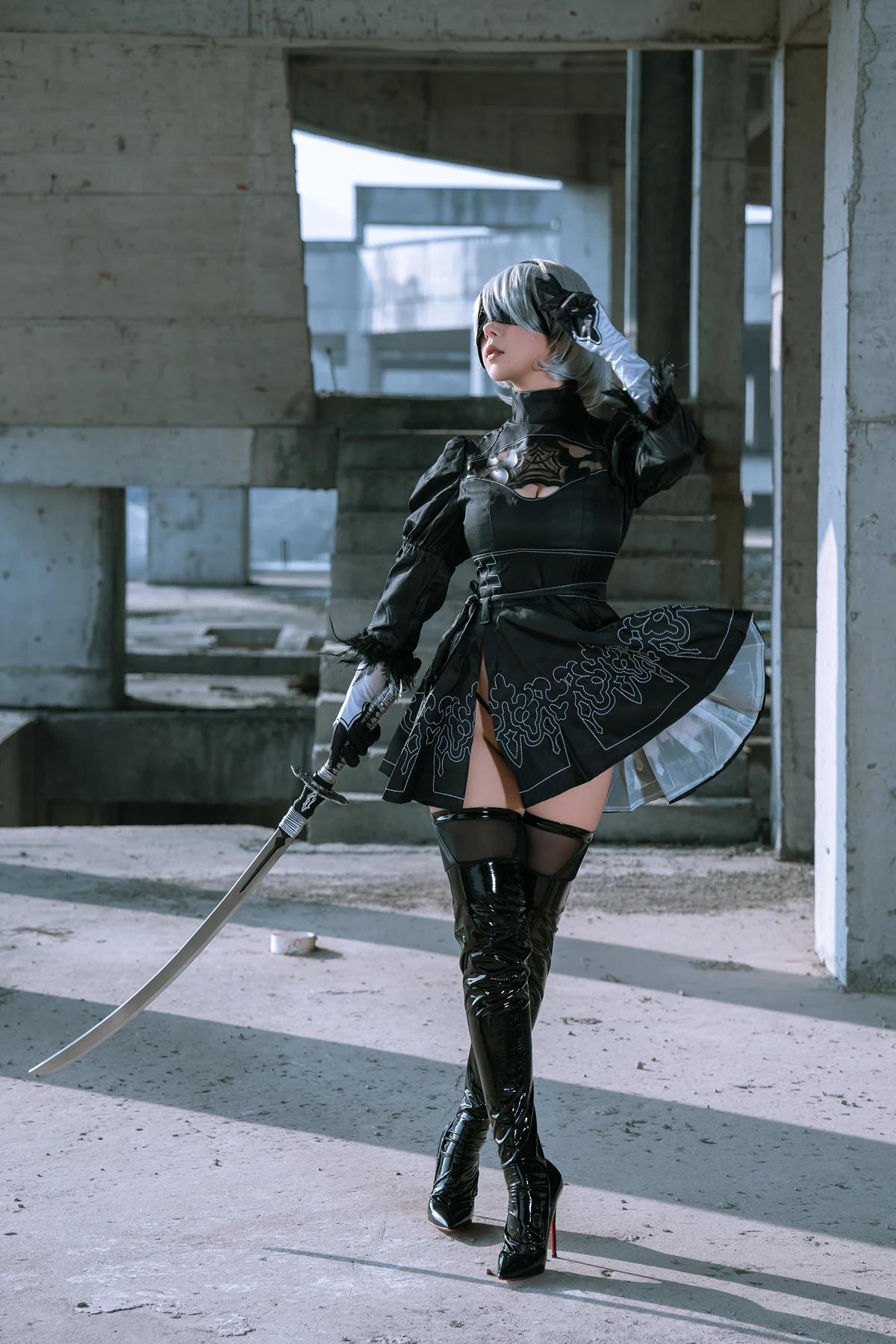 Cosplay 云溪溪Yunx1x1 & 奶桃 – 2B本 YoRHa No.2 Type B 下 Set.04(4)