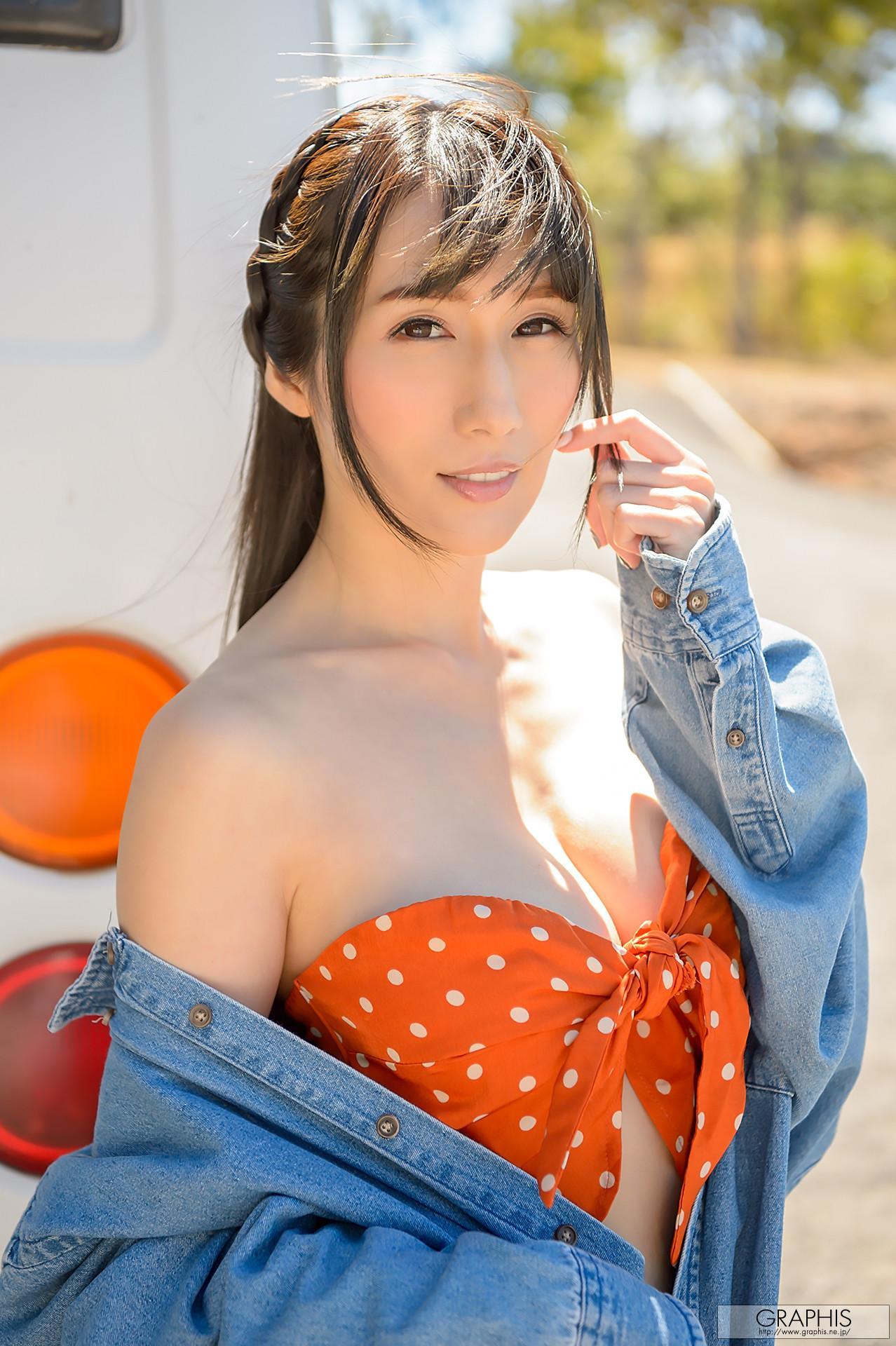 JULIA じゅりあ, Graphis Gals 「Julia The Cool Beauty」 Vol.01(29)