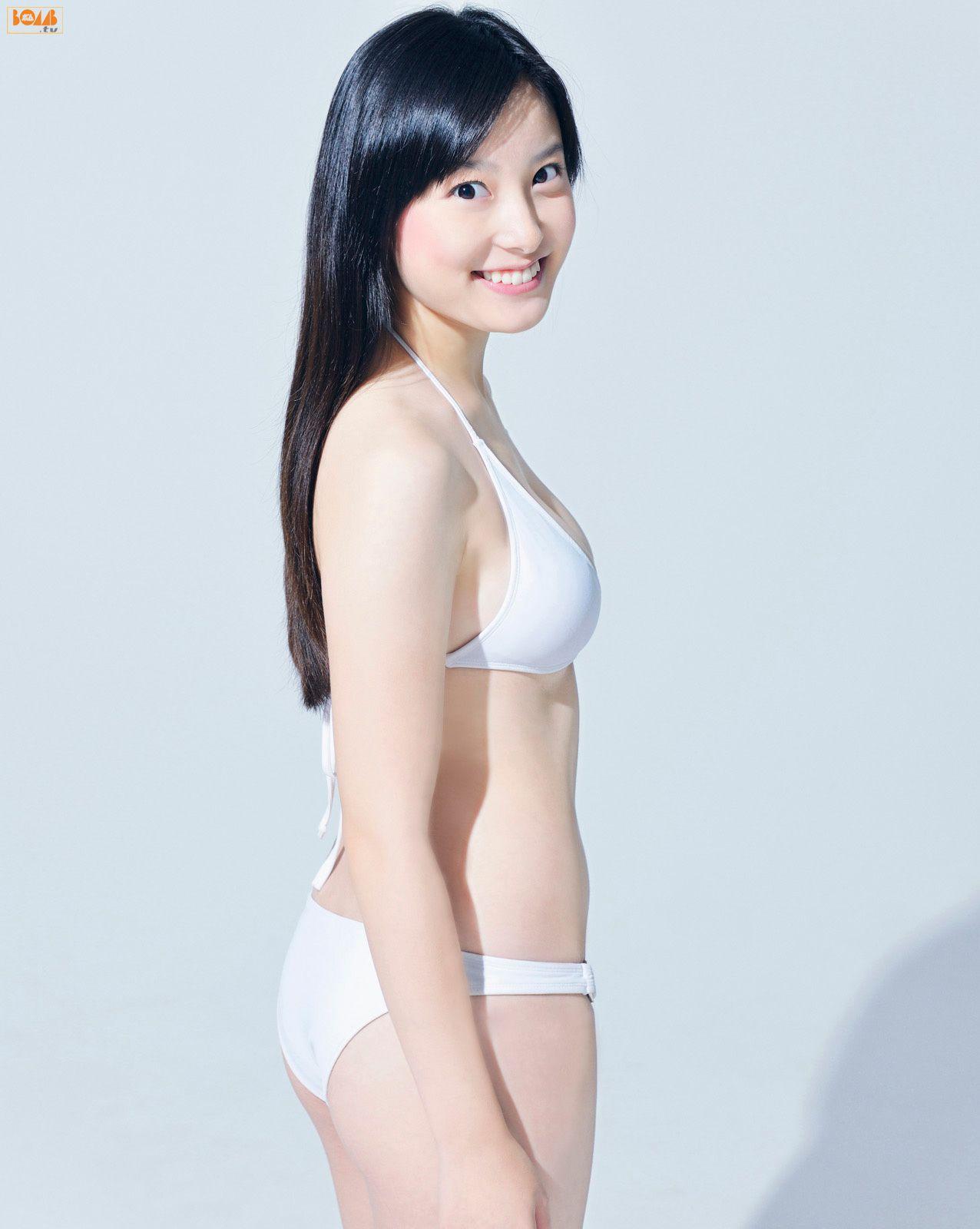 《Next Bikini 次世代ビ♥キ♥ニ》 写真集 [Bomb.TV] 2010年11月刊(24)