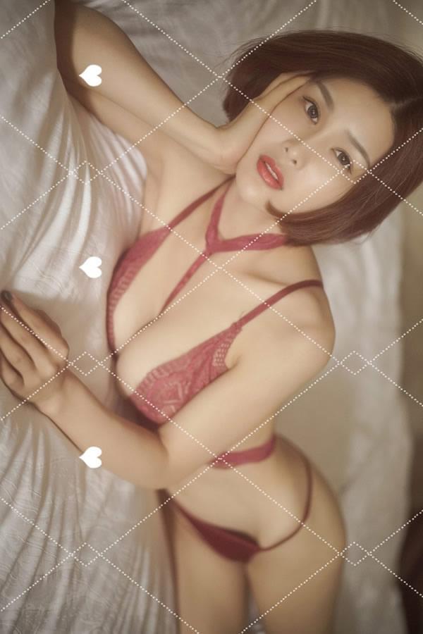 巨乳女神闫盼盼8月VIP性感红色蕾丝内衣完美诱惑写真(3)