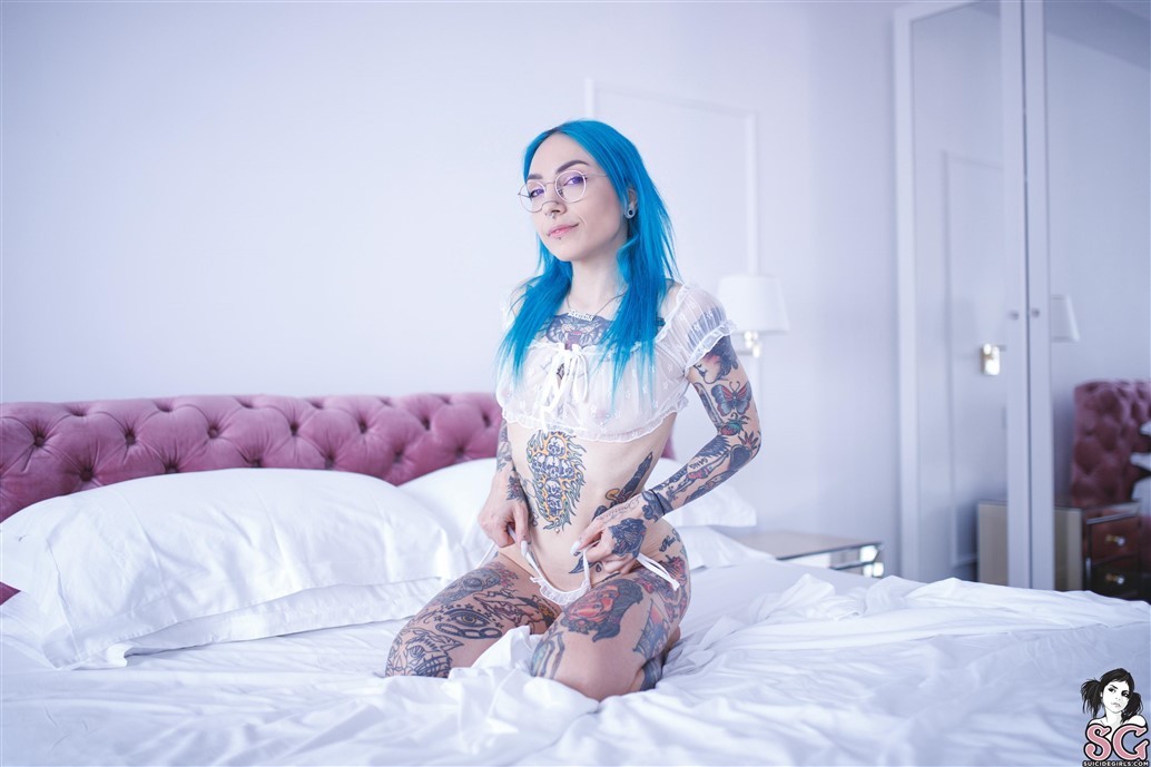 Domino_harvey Suicide, Cinderella Story