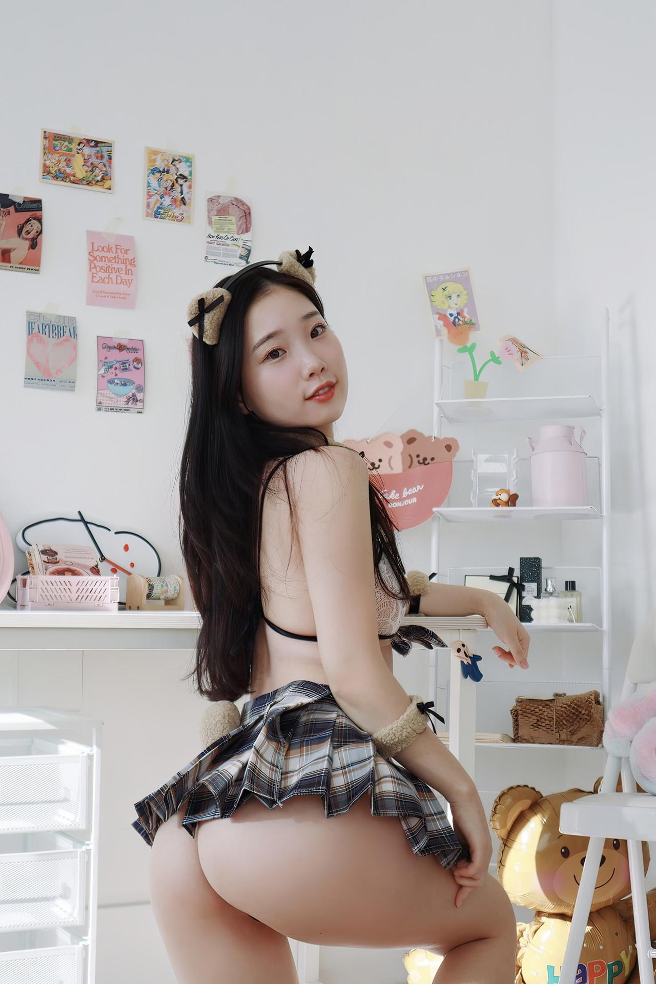 Pureding 퓨딩, Photobook Vol.10 Set.01(9)