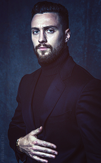 brunet - Aaron Taylor-Johnson LdwzmoXY_o