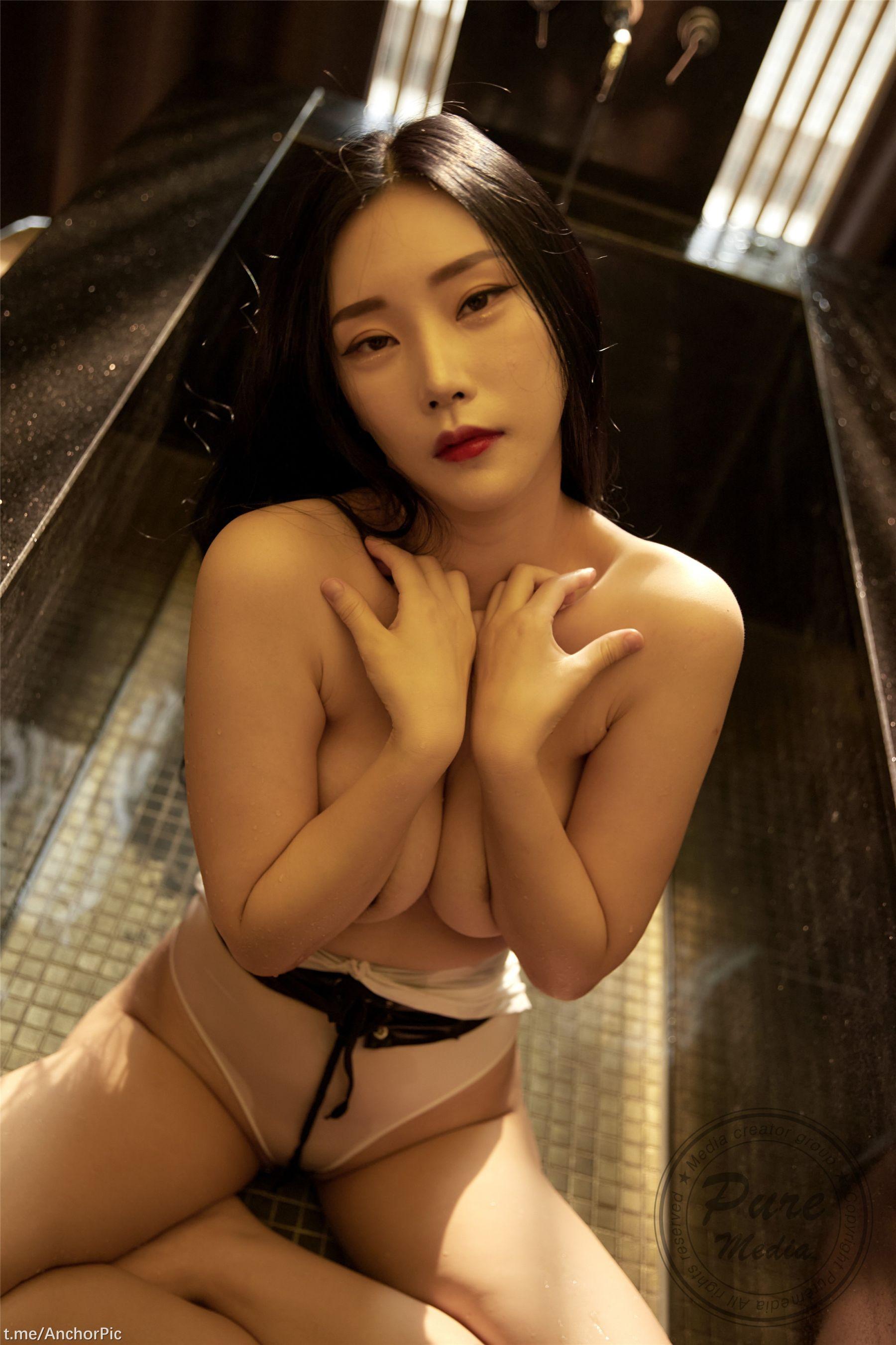 Pure Media Vol. 247 Riha(59)