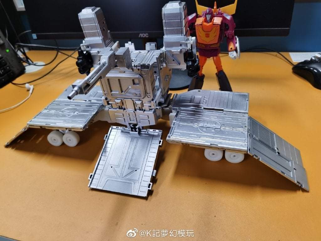 [KFCtoys] Produit Tiers - P-14 Raijin + P-15 Grand Raijin + P-16 Raiju - aka Ginrai (Powermaster Optimus Prime/Optimus Primus) + Remorque + Godbomber= God Ginrai (TF Masterforce) BjABi1Sl_o