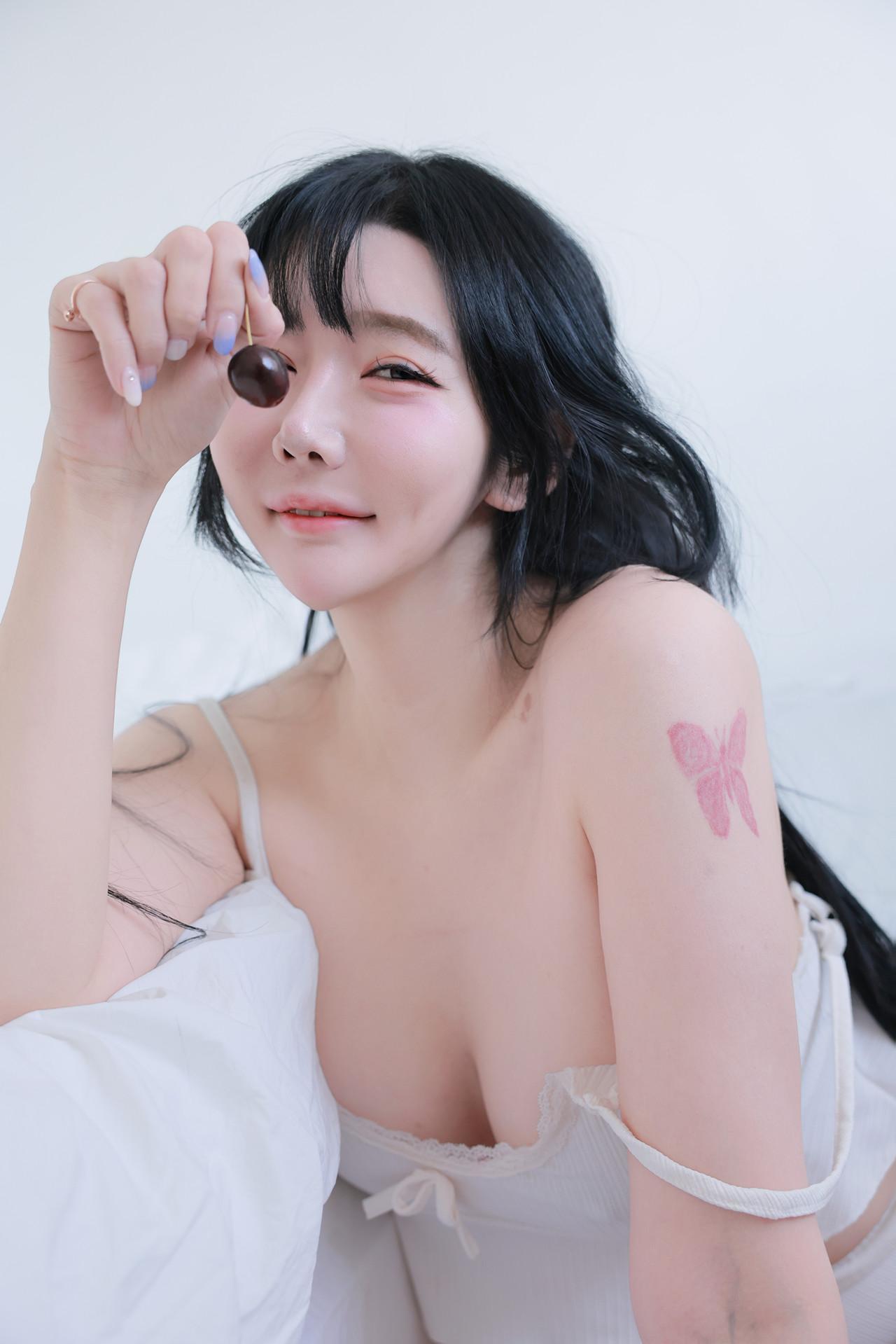 SUA 지수아, SWEETBOX ‘Say You Want to Eat’ Set.02(26)