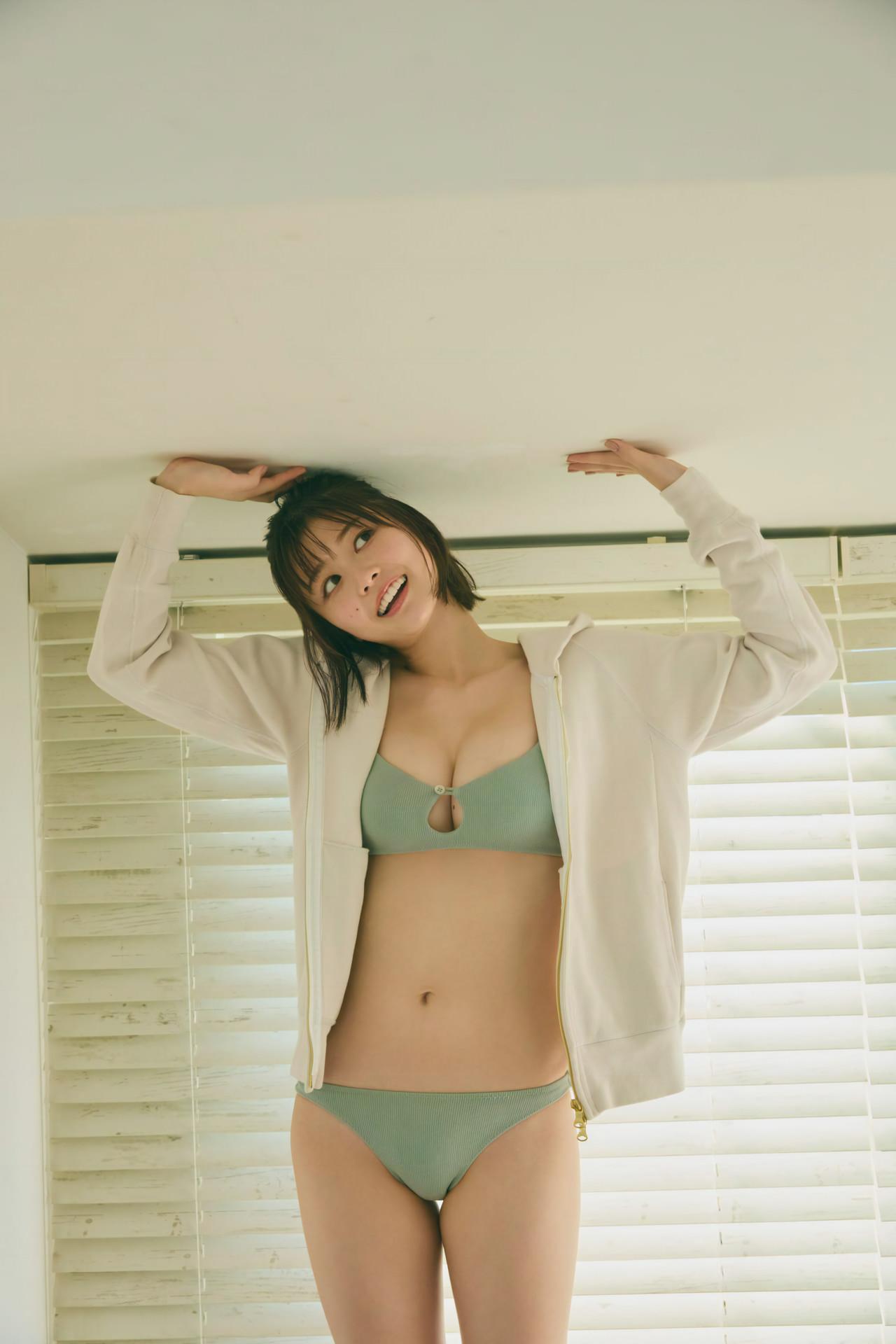 Yuzuha Saeki 冴木柚葉, ＦＲＩＤＡＹデジタル写真集 「マンスリーガール021」 Set.01(9)