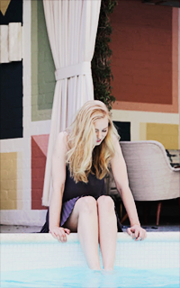 Deborah Ann Woll RNkARz9m_o