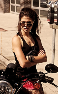 Marie Avgeropoulos PUwbtCqr_o