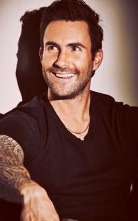 Adam Levine ZKB6oLsc_o