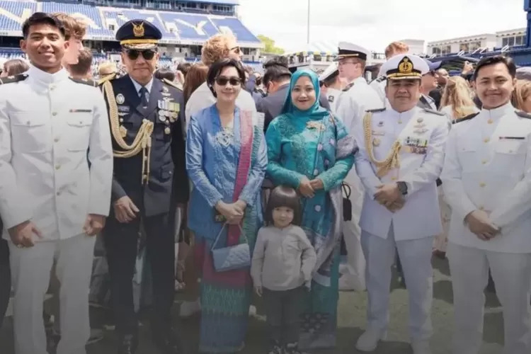 Dua Putra Terbaik Indonesia Lulus dari Akademi Angkatan Laut AS: Kibarkan Merah Putih di Kancah Global
