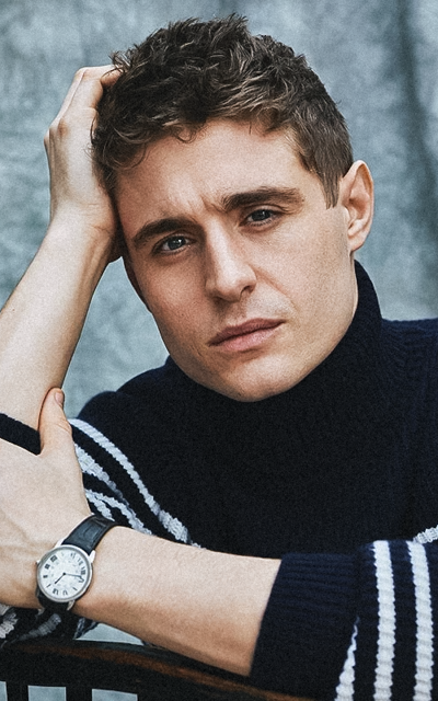 Max Irons DzCB7NzR_o