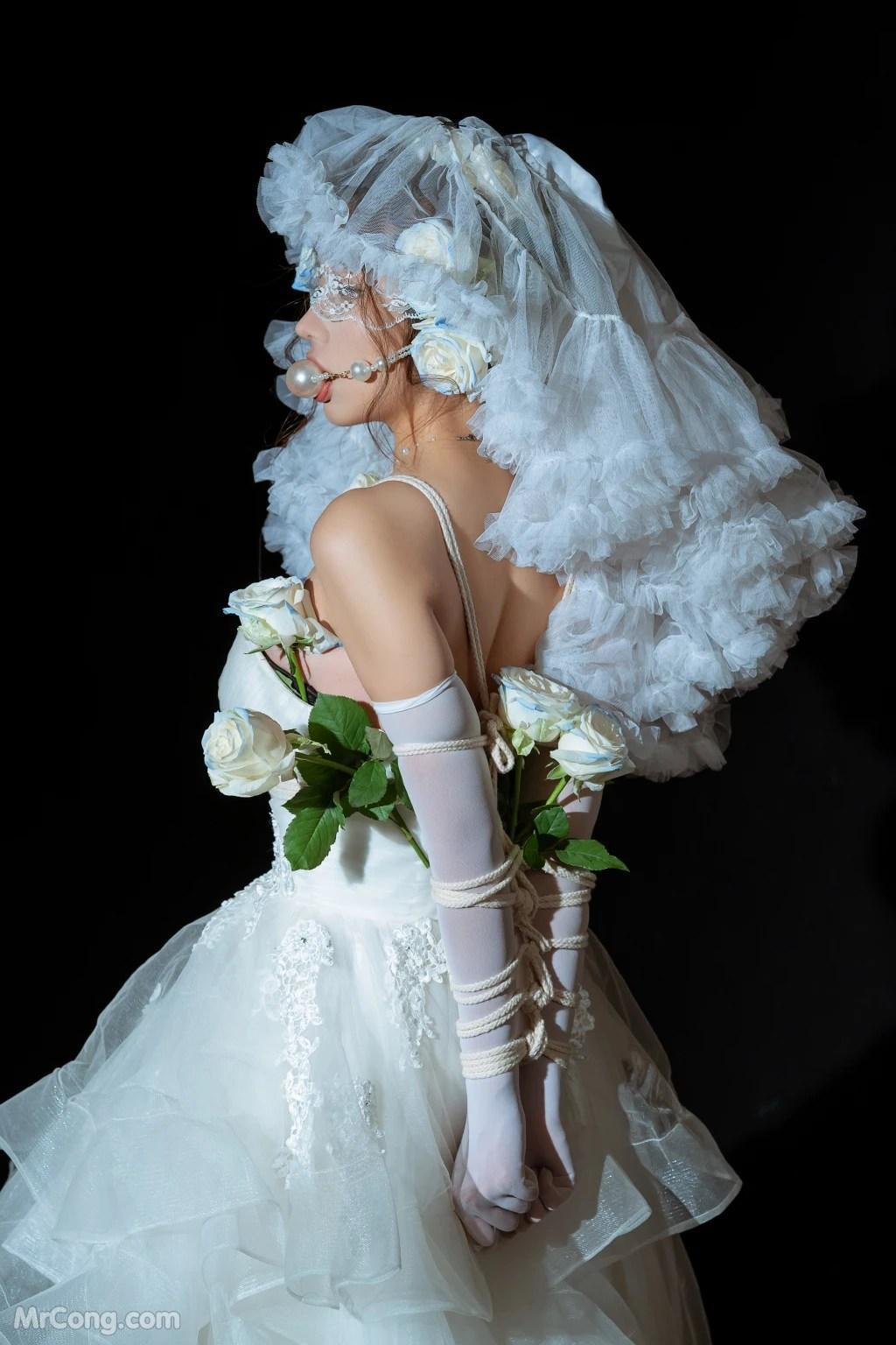 Coser@云溪溪 (Yunx1x1) Vol.060: 奶桃桃 月 (48 photos)(22)