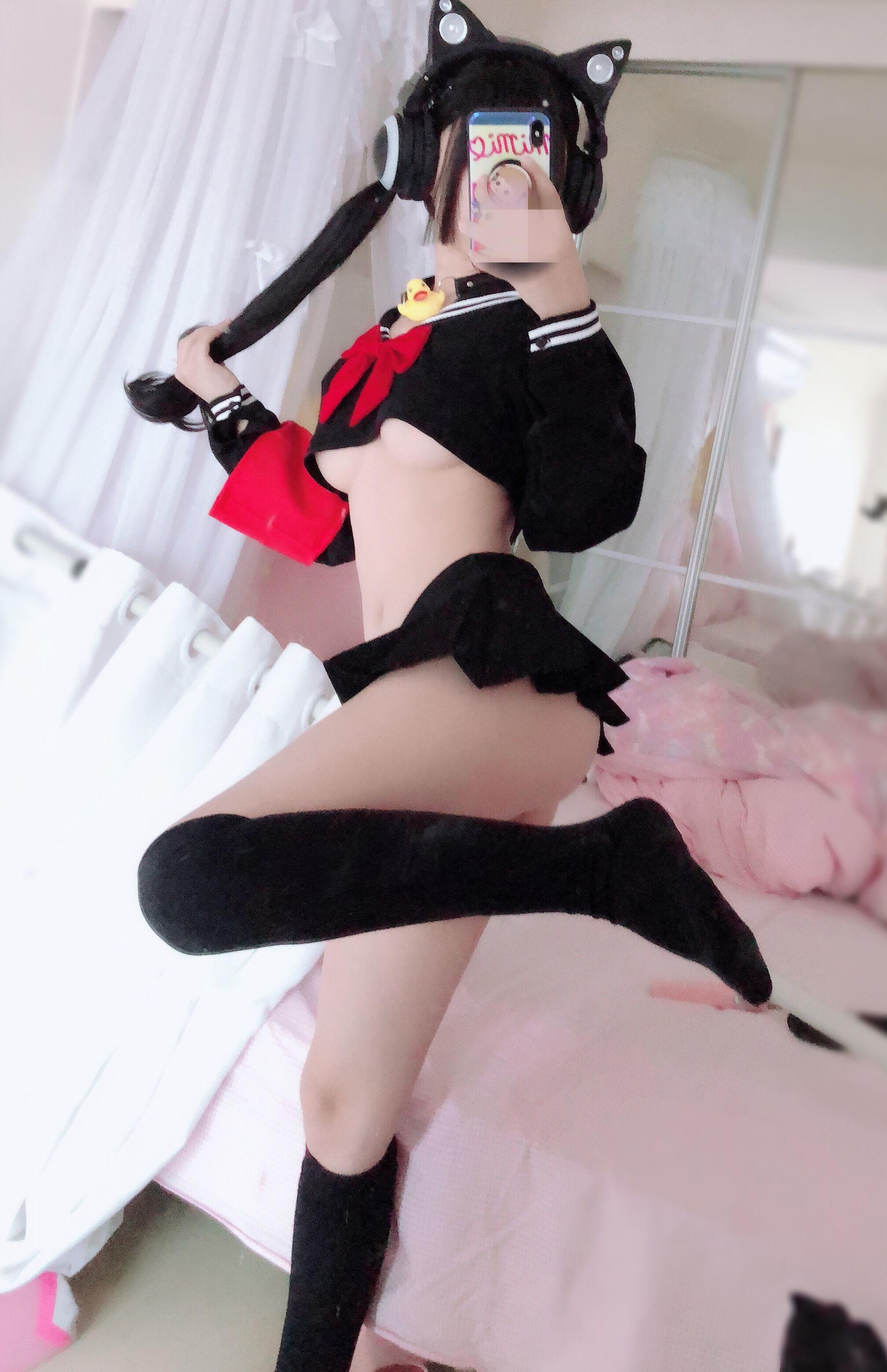 [网红COSER] 桜井宁宁 – 半乳制服 写真集(70)