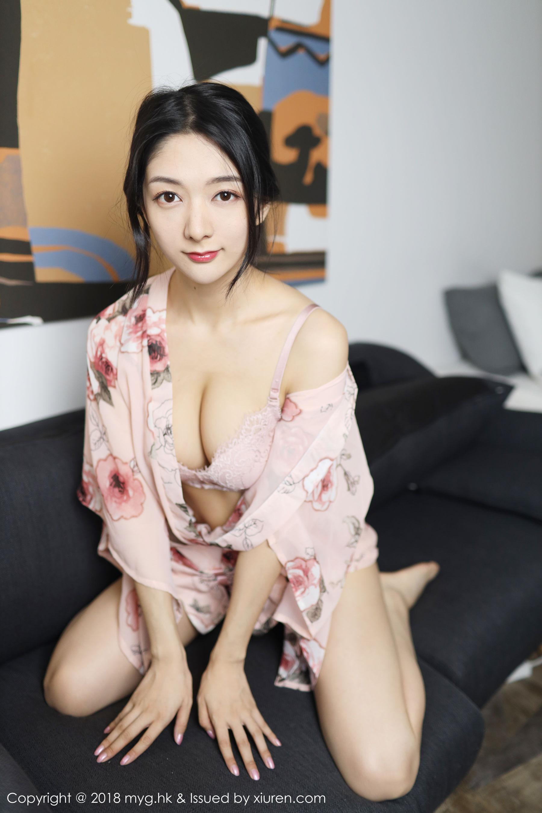 Angela喜欢猫《丰润迷人的性感内衣私房》 [美媛馆MyGirl] Vol.334 写真集(11)