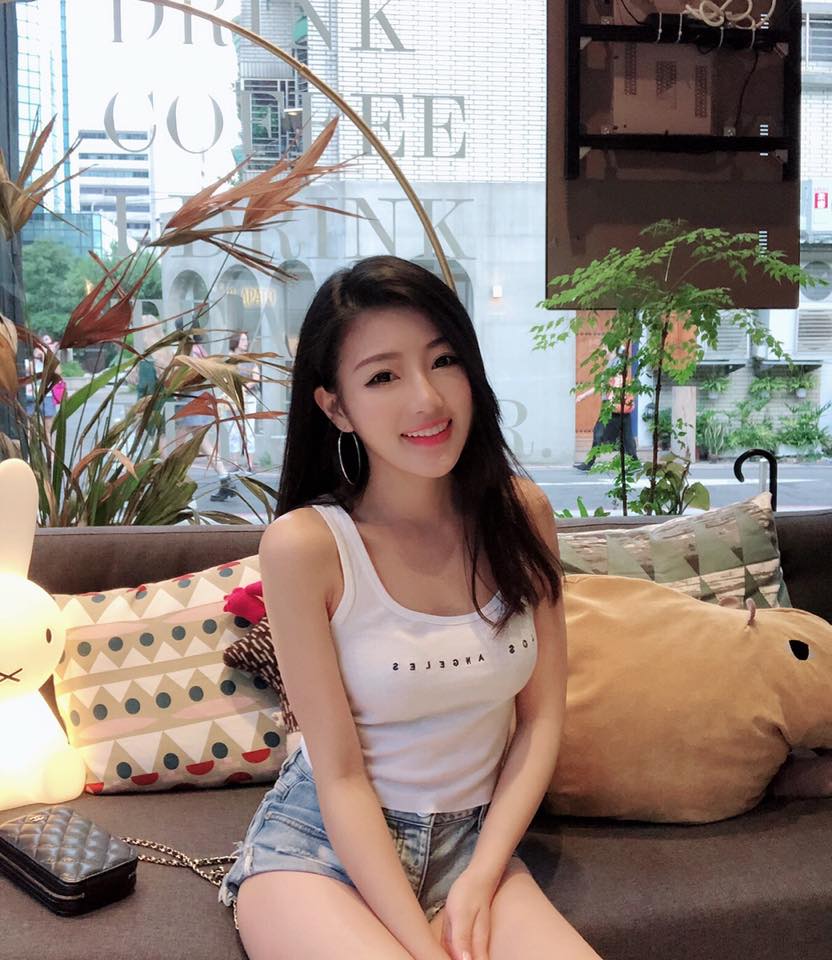 直播正妹—Ginny妮 dMBUaN5W o - 直播正妹—Ginny妮