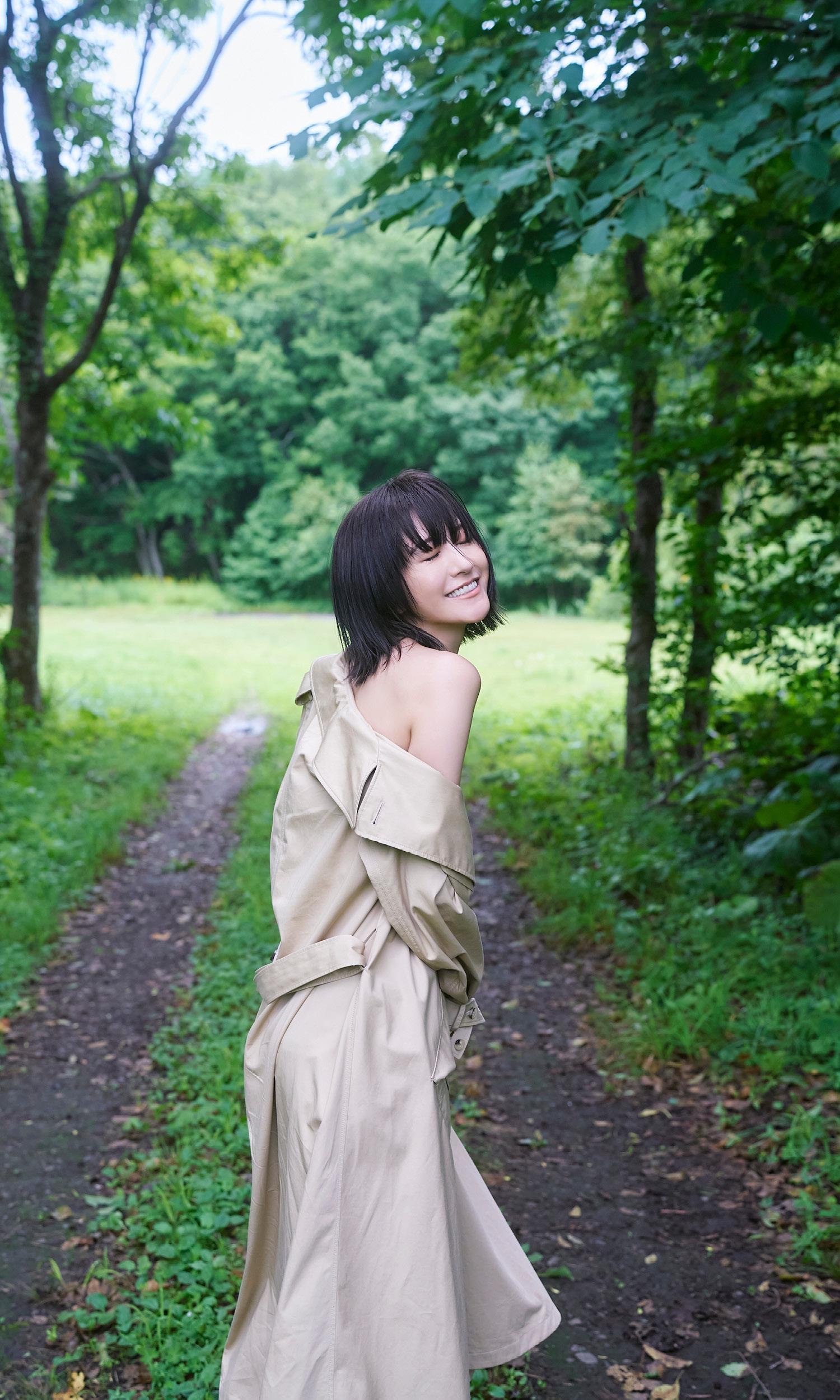 Mizuho Habu 土生瑞穂, デジタル写真集 「New World」 Set.01(21)